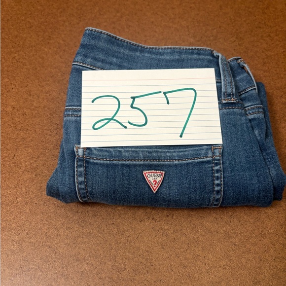 Guess Men's Blue Straight Jeans - Picture 9 of 9